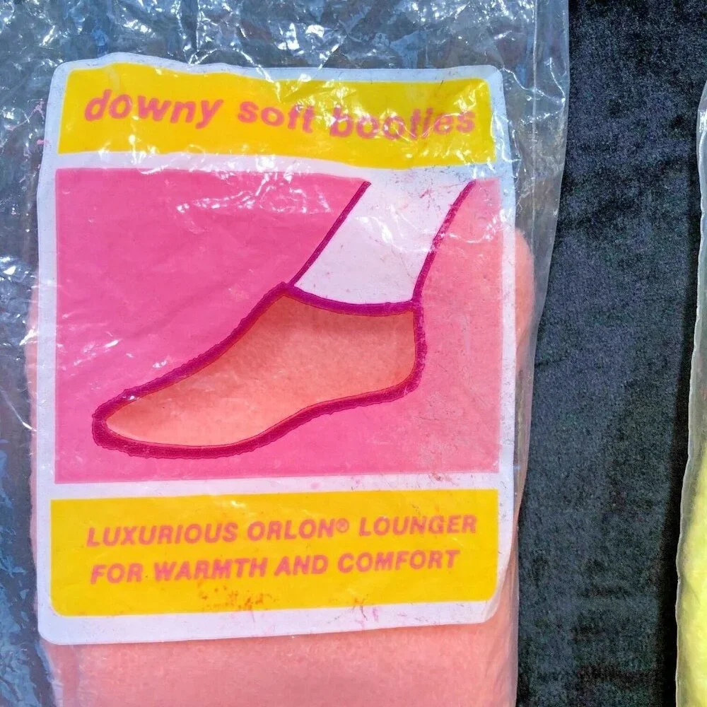 VTG Acrylic Booties Socks Women's 2 Pair Fuzzy Stretch Low 1970s‎ Pink Yell NEW
